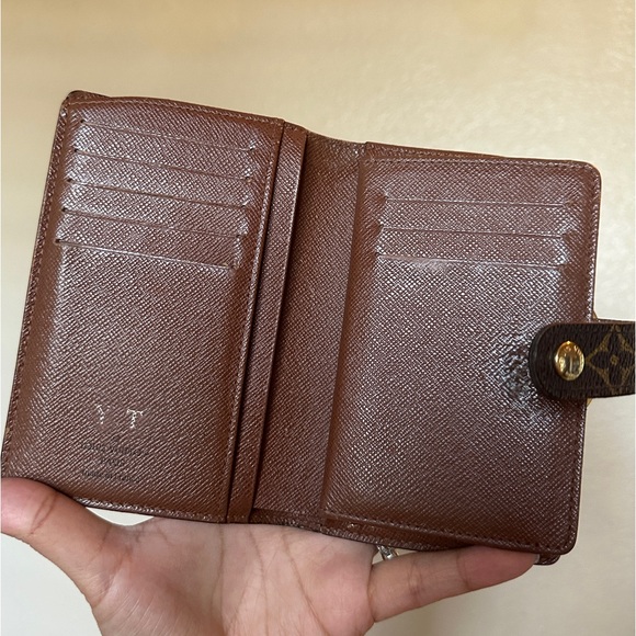 Louis Vuitton Monogram French Kisslock Wallet - Picture 4 of 8